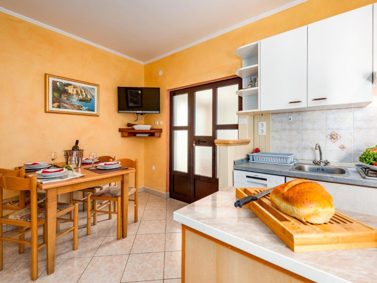 Holiday Home Hacienda - Pzn316 By Interhome Tinjan Zewnętrze zdjęcie